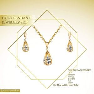 Gold Pendant Jewelry Set